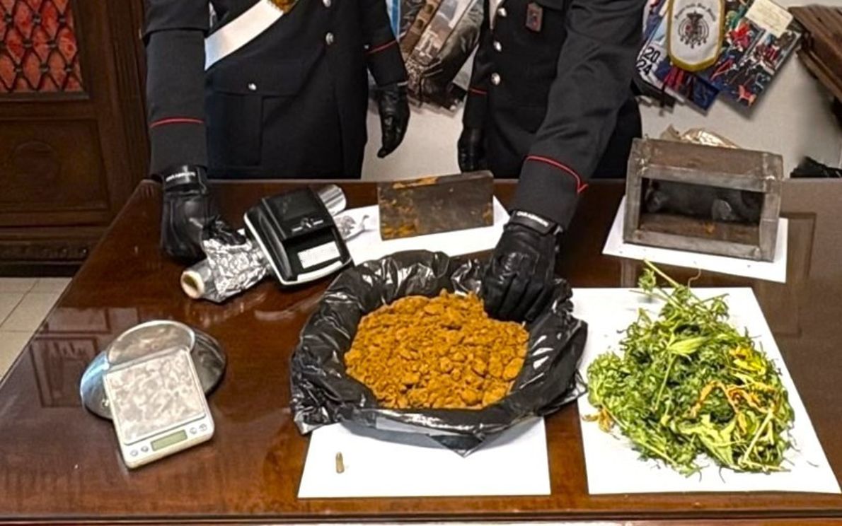 Carabinieri, sequestro hashish e marijuana