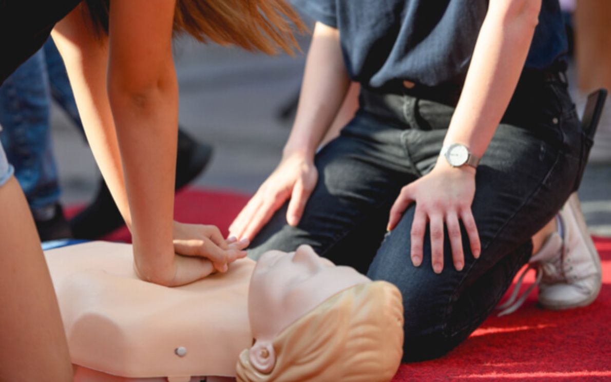Primo soccorso (Foto Ansa)