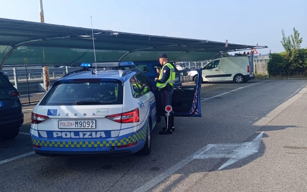 Polizia Stradale in autogrill