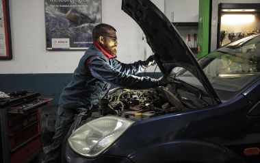 Carrozzeria (foto Ansa)