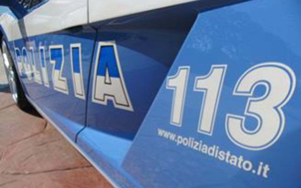 Mail allarme bomba a scuola, indagini Polizia