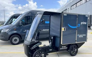 Amazon, veicoli elettrici (foto Ansa)