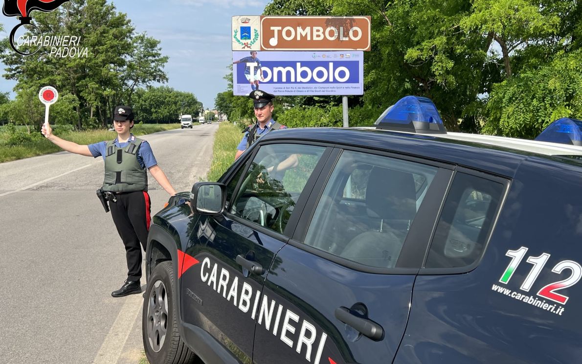 Carabinieri a Tombolo