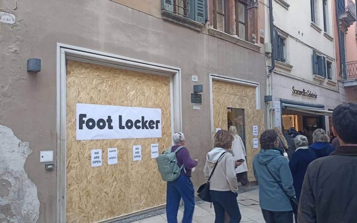 Vetrine Foot locker