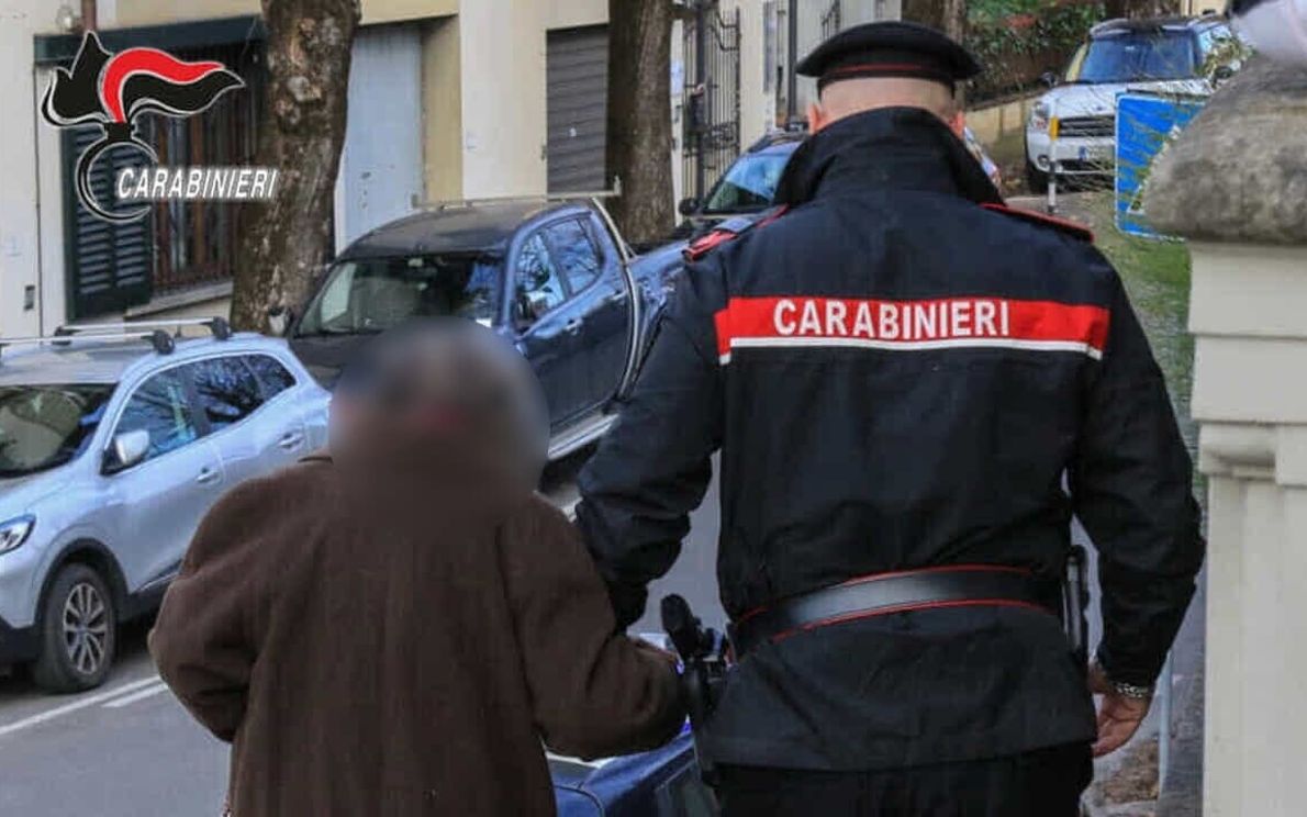 Carabinieri in soccorso di anziani truffati
